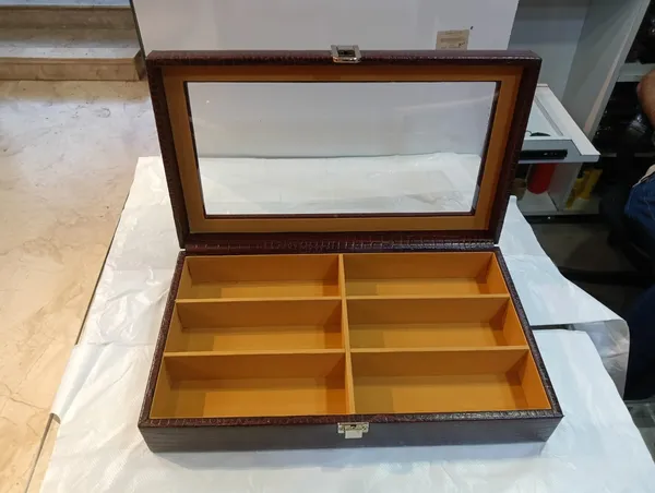 Crocodile_Pattern_Leather_Glass_Lid_Storage_Box