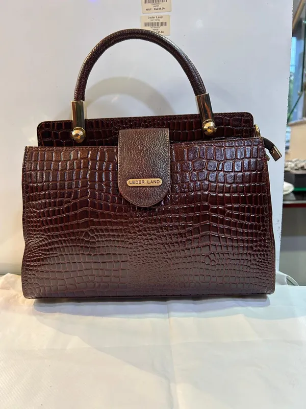 Brown_Textured_Structured_Handbag_for_Women