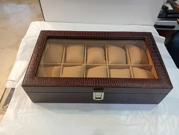 Brown_Leather_Textured_10_Slot_Watch_Organizer