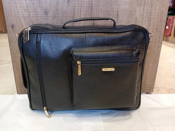 Black_Leather_Briefcase_For_Men
