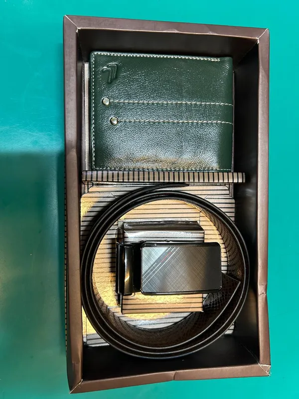 Green_Leather_Wallet_And_Black_Belt_Set_For_Men