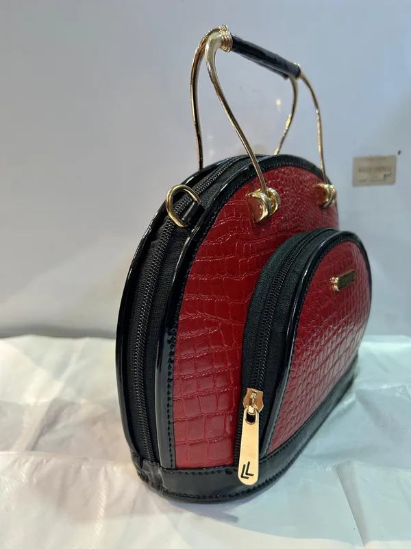 Red_Synthetic_Leather_Structured_Handbag_for_Women