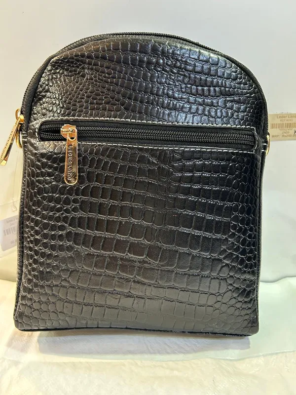 Black_Leather_Crocodile_Texture_Sling_Bag_For_Women