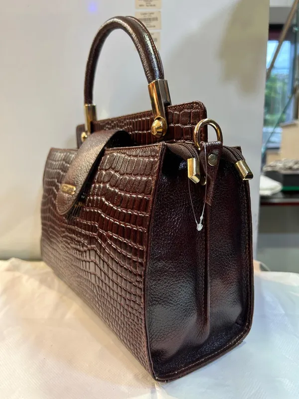 Brown_Textured_Structured_Handbag_for_Women