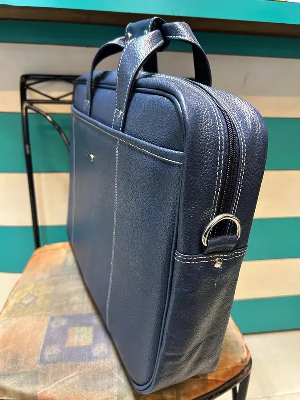 Navy_Leather_Textured_Structured_Briefcase_For_Men