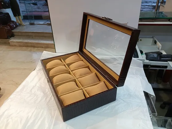 Brown_Leather_Textured_10_Slot_Watch_Organizer