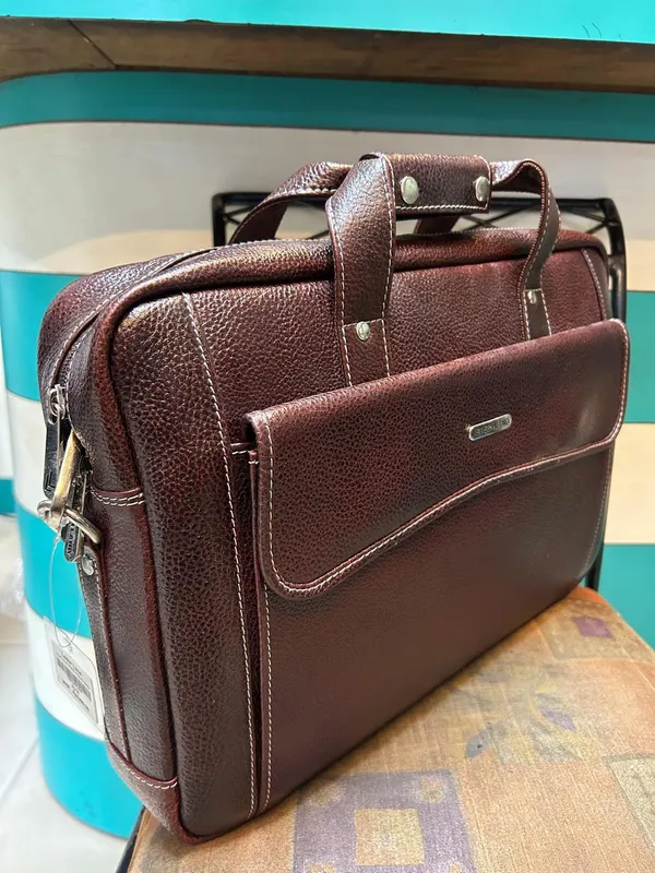 Brown_Leather_Textured_Briefcase_For_Men