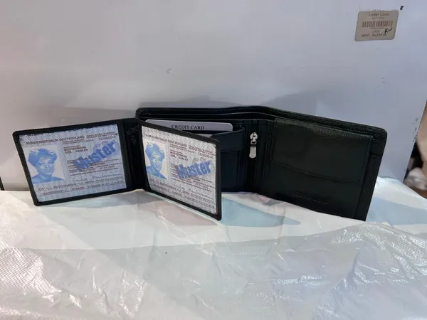 Black_Textured_Leather_Bifold_Wallet_For_Men