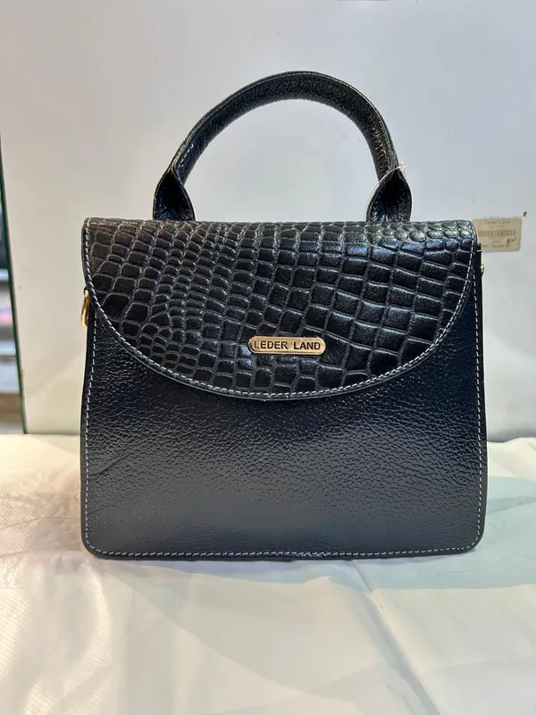 Black_Leather_Look_Structured_Handbag_for_Women