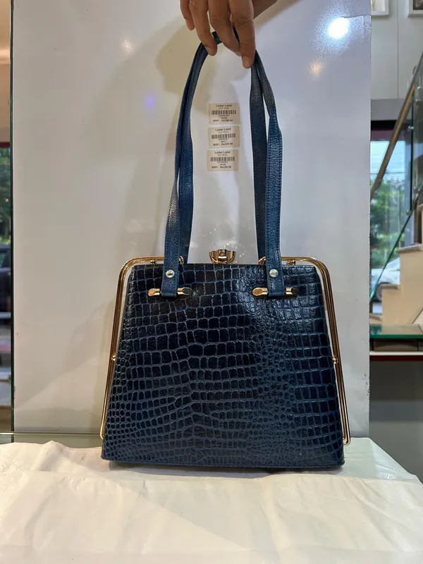 Navy_Textured_Structured_Handbag_for_Women