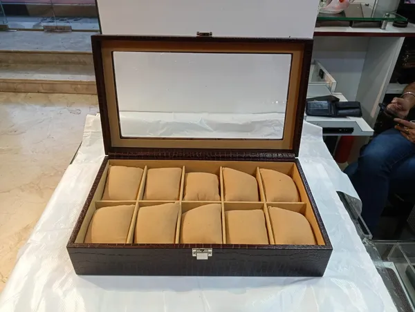 Brown_Leather_Textured_10_Slot_Watch_Organizer