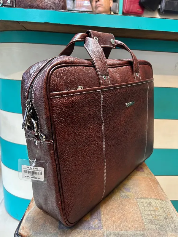 Brown_Leather_Textured_Briefcase_For_Professionals