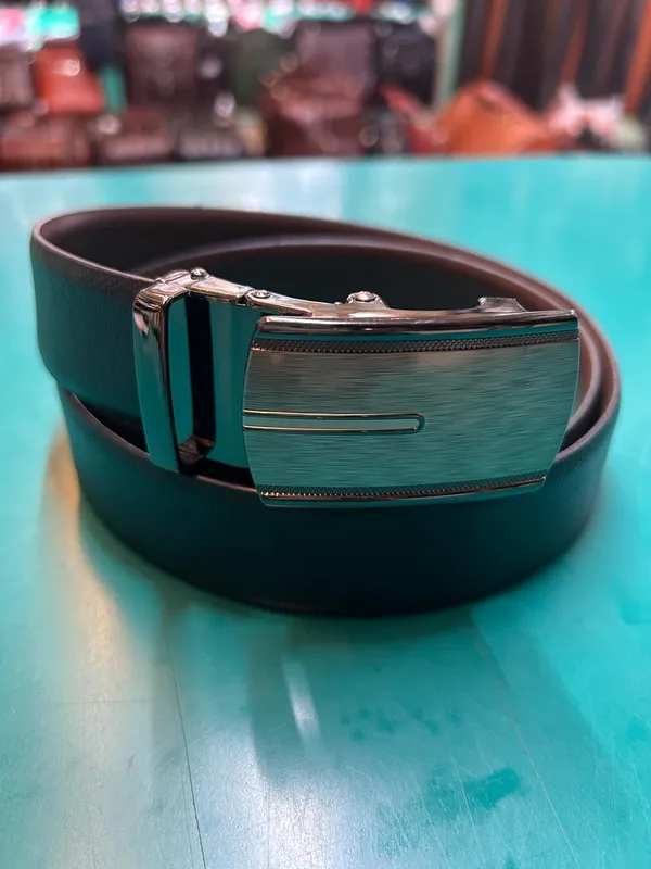Black_Leather_Adjustable_Belt_For_Men