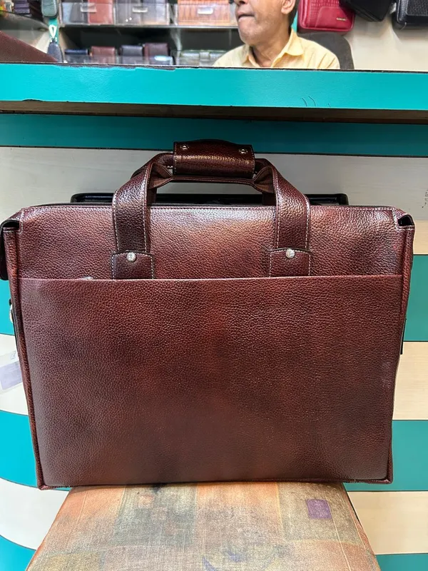 Brown_Leather_Textured_Briefcase_For_Men