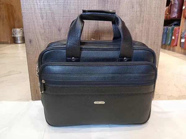 Black_Leather_Textured_Formal_Briefcase_For_Men