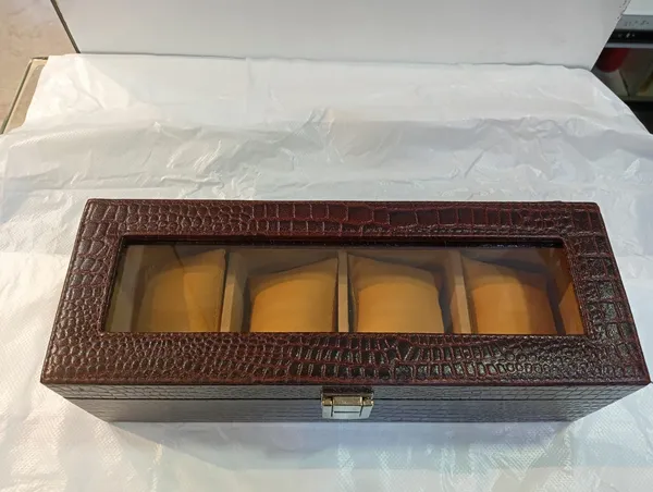 Leather_Crocodile_Textured_Watch_Storage_Box