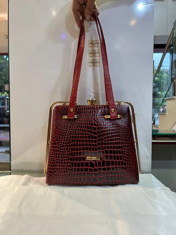 Maroon_Genuine_Leather_Structured_Handbag_for_Women