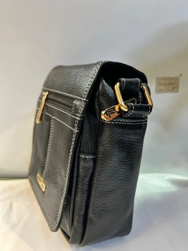 Black_Genuine_Leather_Crossbody_Sling_Bag_for_Men