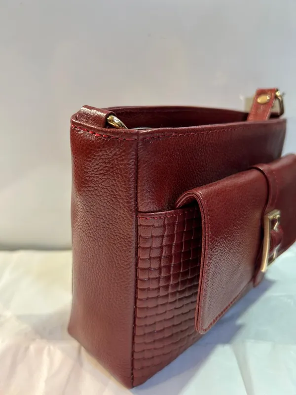 Maroon_Leather_Textured_Shoulder_Bag_For_Women