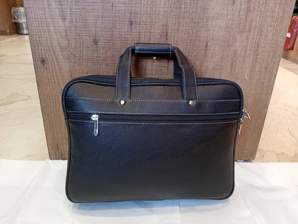 Black_Genuine_Leather_Briefcase_Bag_For_Men