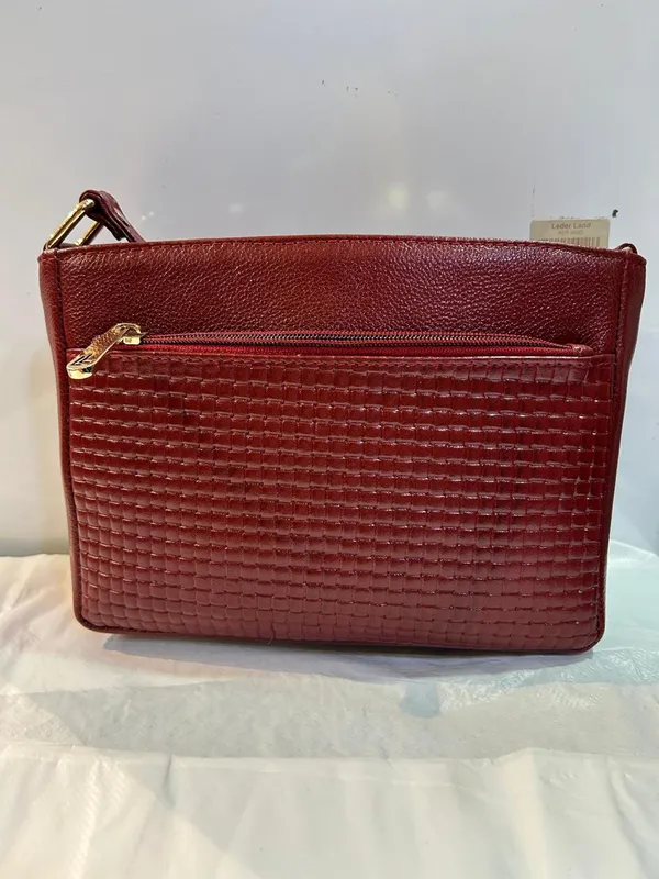 Burgundy_Embossed_Structured_Handbag_For_Women