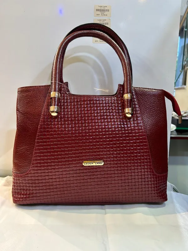 Maroon_Textured_Leather_Structured_Handbag_For_Women