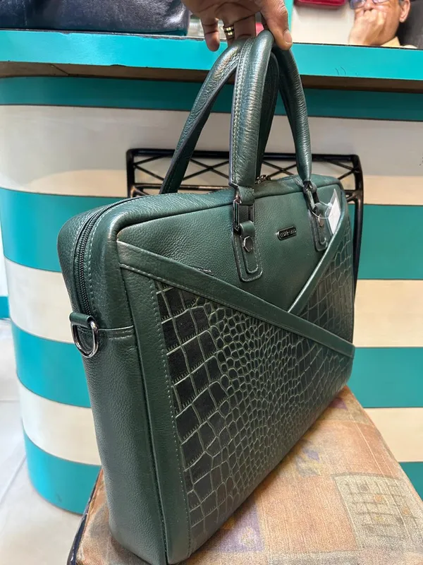 Green_Leather_Textured_Structured_Briefcase_For_Men