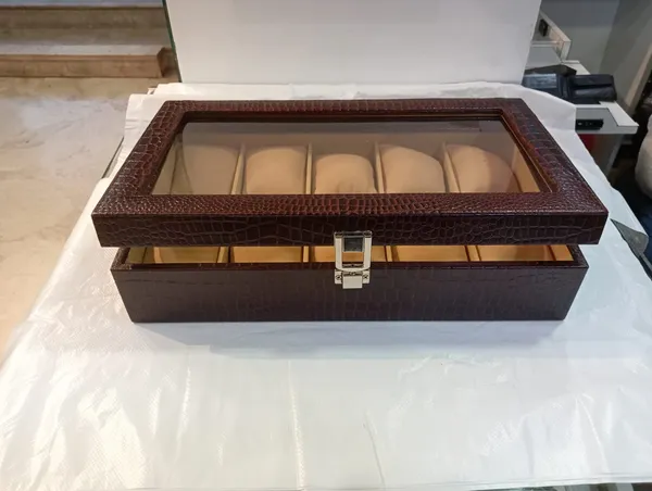 Brown_Leather_Textured_10_Slot_Watch_Organizer