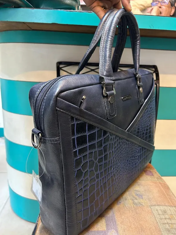 Black_Leather_Look_Crocodile_Textured_Briefcase_for_Men
