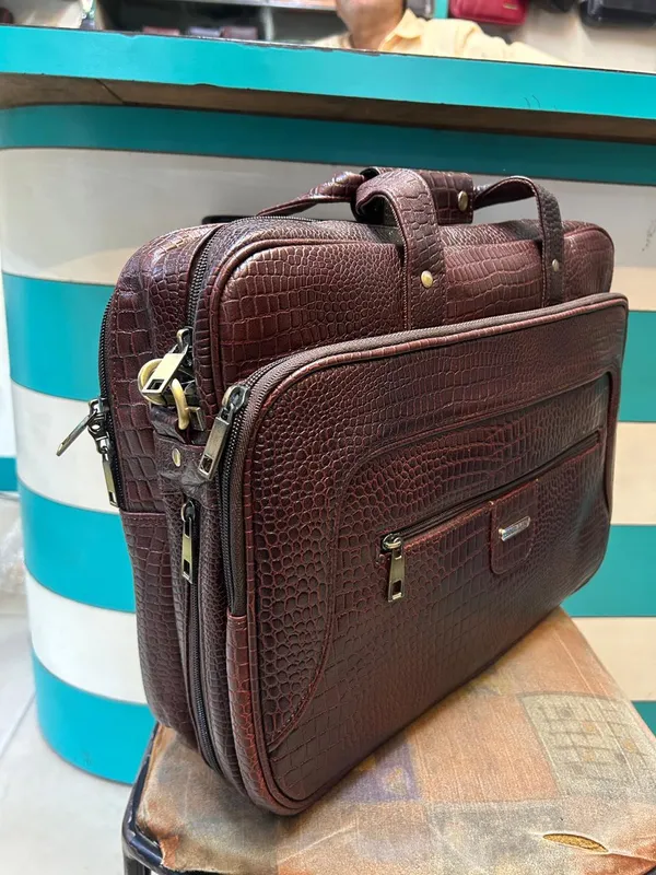 Brown_Leather_Textured_Structured_Briefcase_For_Men