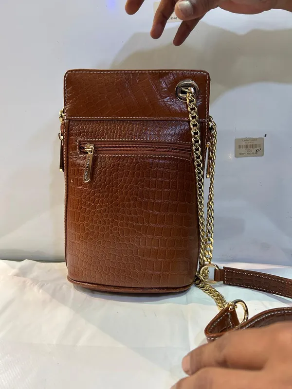 Brown_Crocodile_Textured_Sling_Bag_for_Women