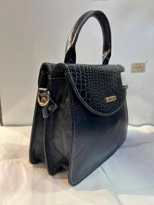 Black_Leather_Look_Structured_Handbag_for_Women