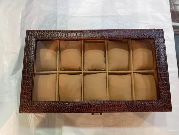 Brown_Leather_Textured_10_Slot_Watch_Organizer