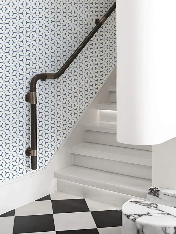 Blue_White_Geometric_Pattern_Decorative_Wallpaper