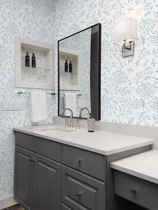 Blue_Floral_Decorative_Wallpaper