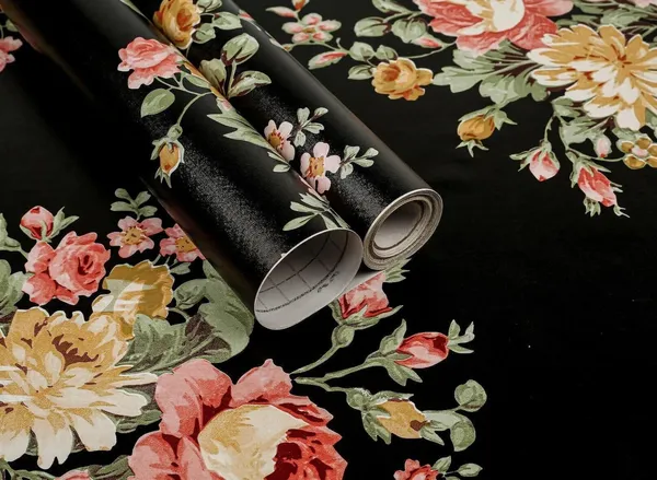 Black_Floral_Print_Decorative_Wallpaper_Roll
