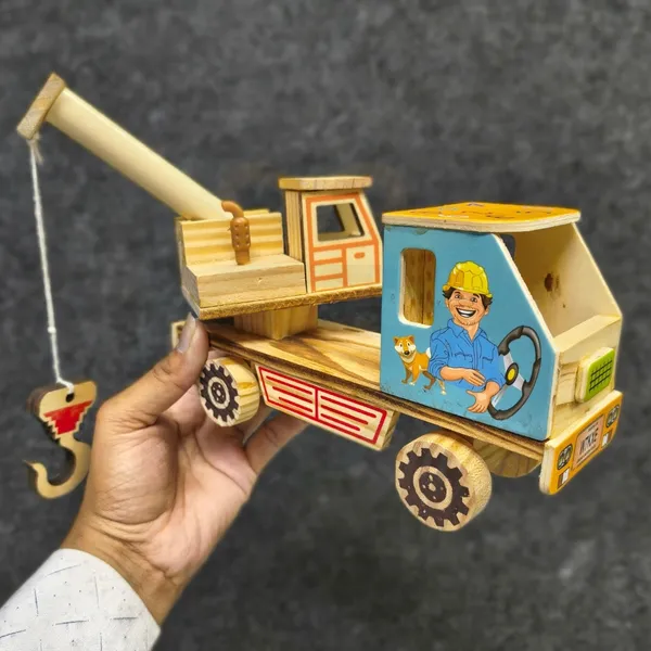Natural_Wood_Handcrafted_Construction_Crane_Truck_Toy_For_Kids