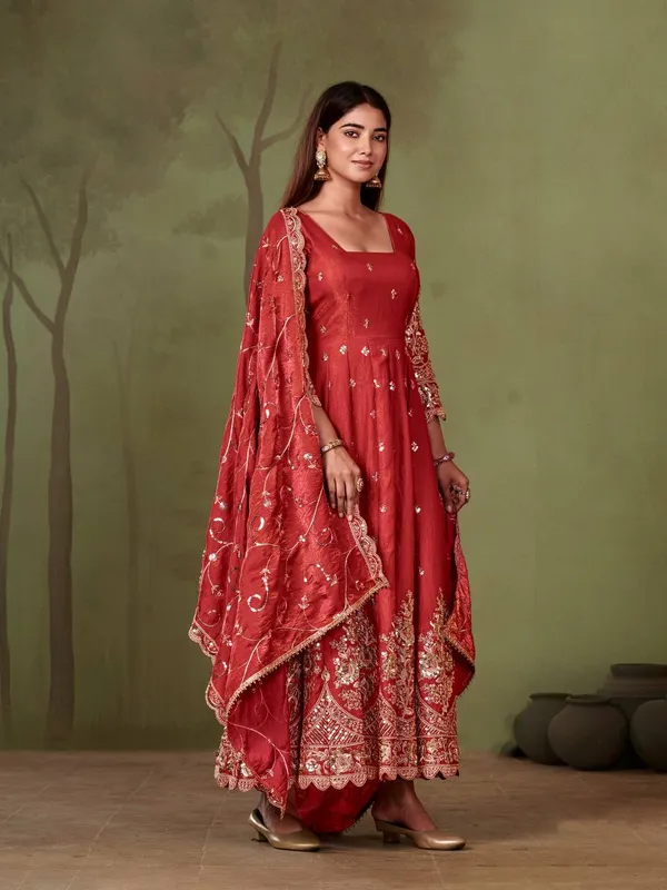 DEKEANSHKA®_Designer_Bridal_Red_Embroidered_Gown_With_Dupatta_&_Pant_Set