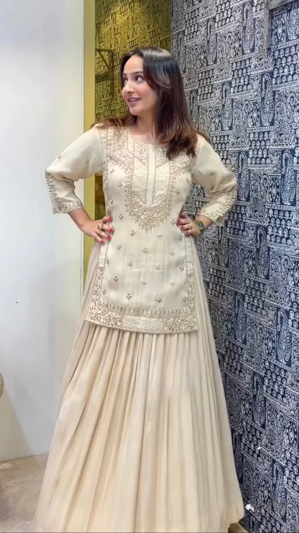 DEKEANSHKA®_Women’s_Designer_Party_Wear_Chinon_Silk_Embroidered_Lehenga_Set_with_Dupatta