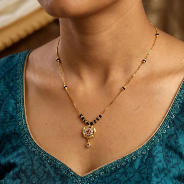 Black_Gold_Alloy_Beaded_Coloured_Stone_Pendant_Mangalsutra_For_Women
