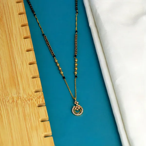 Black_Beaded_Traditional_Mangalsutra_Necklace_for_Women