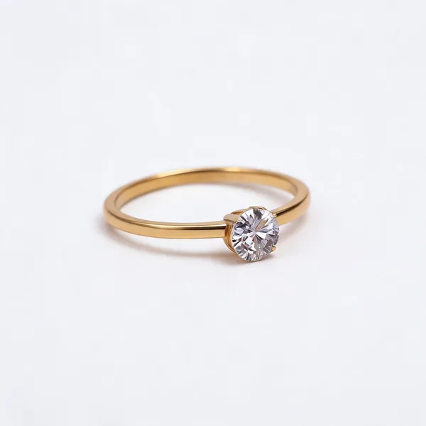 Gold_Alloy_Solitaire_Ring_For_Women