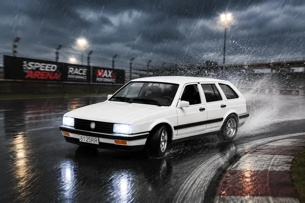 White_Die_Cast_Metal_Rc_Hatchback_Car_Kids__Collecting