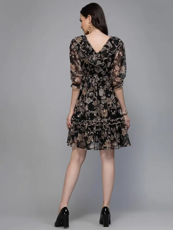 Women_Floral_Georgette_Dress_Knee_Length_Fit_Flare_V_Neck_Frill_Detail_Casual_Elegant_Dress_3_4_Sleeve_S_Xxl