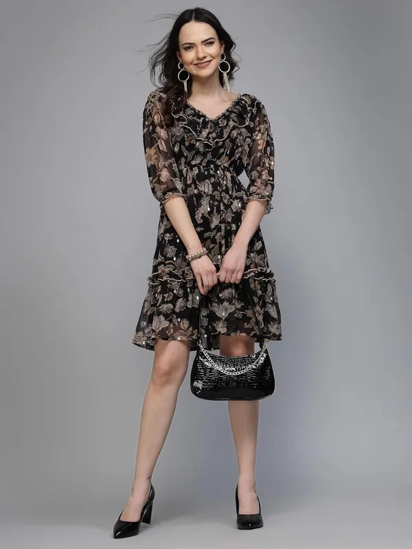 Women_Floral_Georgette_Dress_Knee_Length_Fit_Flare_V_Neck_Frill_Detail_Casual_Elegant_Dress_3_4_Sleeve_S_Xxl