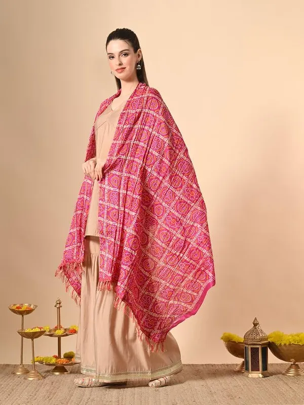 Women_Bandhani_Silk_Dupatta_Printed_Ethnic_Dupatta_With_Fringe_Lace_Border_Lightweight_Festive_Dupatta_For_Kurta_Suit_Sets