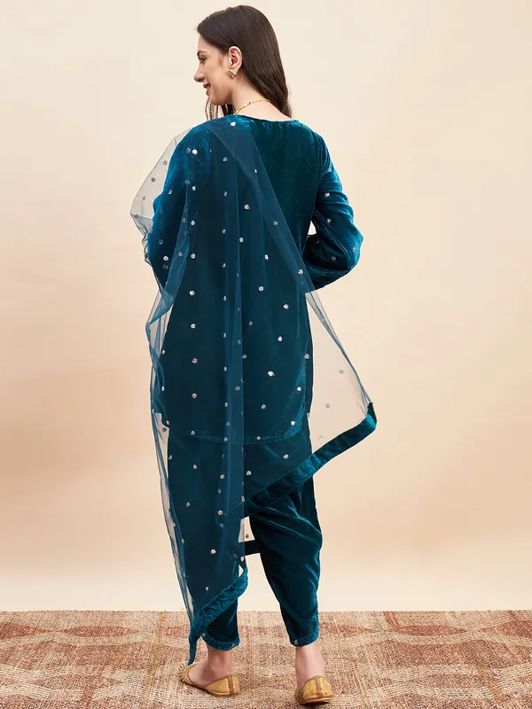 Teal_Velvet_Straight_Fit_Salwar_Set_for_Women