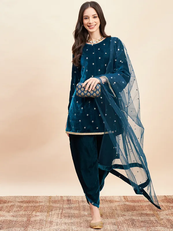 Teal_Velvet_Straight_Fit_Salwar_Set_for_Women