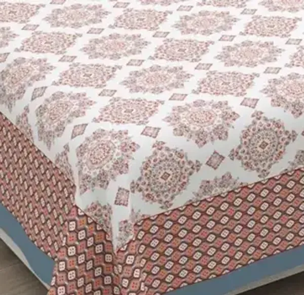 Pink_And_White_Floral_Print_King_Size_Bedsheet_Set