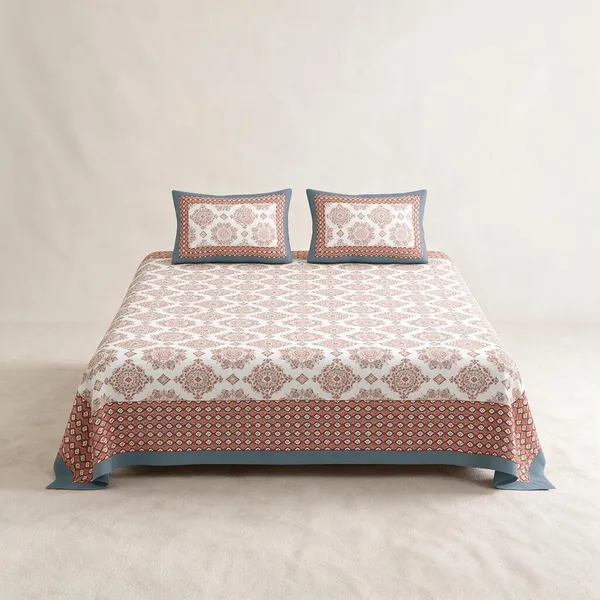Pink_And_White_Floral_Print_King_Size_Bedsheet_Set